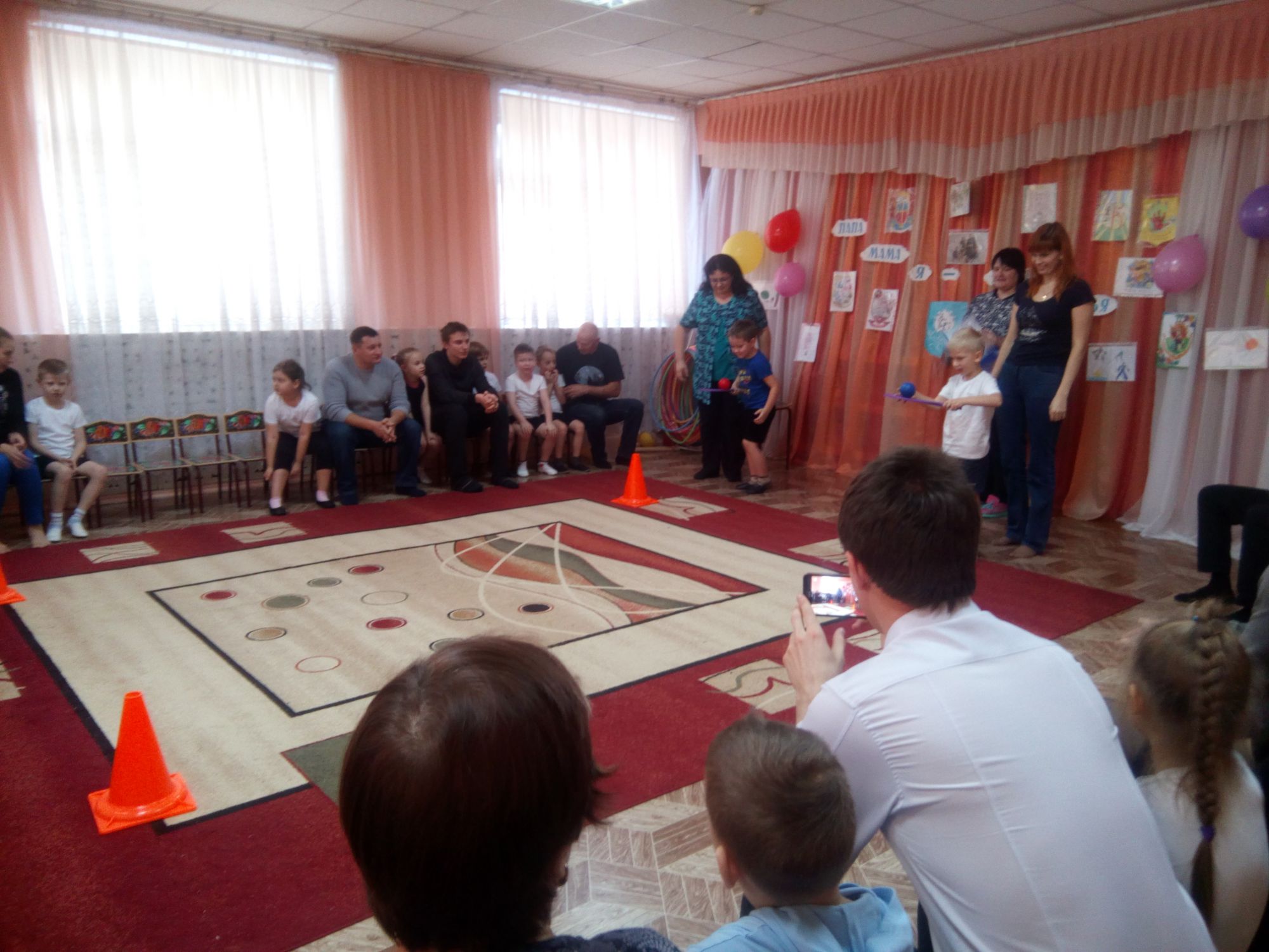 перенеси мячи